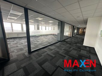 Prenájom: MAXEN, Administratívny priestor 660 m2 , 3. posc - 14