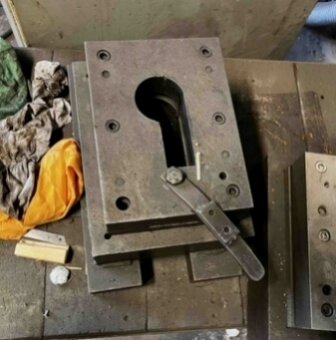 Rok výroby 1963, excentrický lis LE 400 - 14