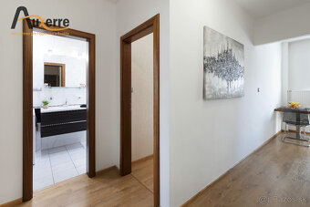 Priestranný 3-izbový byt v Starom Meste - Bratislava - 14