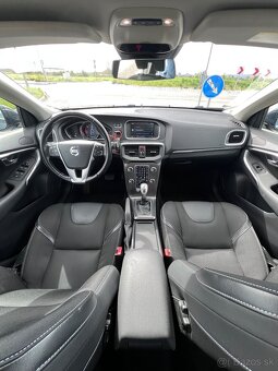 Volvo v40 d3 nafta automat - 14