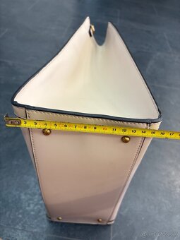 Kabelka Guess bežová - 14