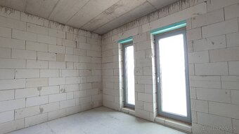 TOCA real - predaj - štýlový dvojpodlažný RD v obci Hôrky - 14