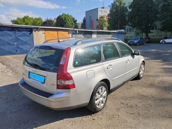 Volvo V50 2.0 100kw M6 - Možné splátky od 19.90 € - 14