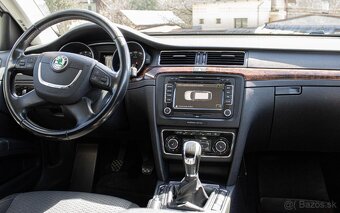 Škoda Superb Combi 2.0 TDI 2011 - 14