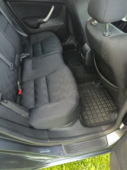 Honda Accord Tourer 2.0 benzín - 14