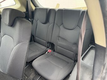 KIA Carens 1.7crdi 100kw 7miestne POJAZDNÉ - 14
