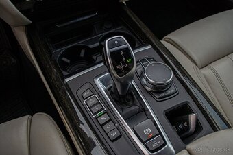 BMW X5 xDrive30d 190kW M-Packet - 14