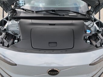 Volvo EX30 315kW TWIN PERF PLUS PANO 1MAJITEL - 14