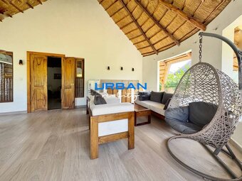 NA PREDAJ ROZPRÁVKOVÝ  BUNGALOW  NA ZANZIBARE - 14