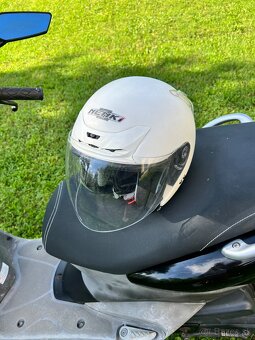 Skúter Yamaha Neos 50 4T čierny - 14