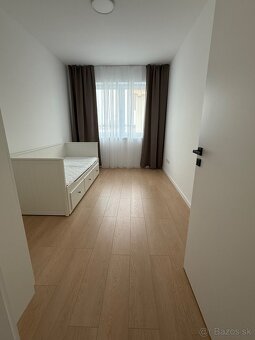 Prenájom 5izboveho bytu v dvojdome. - 14