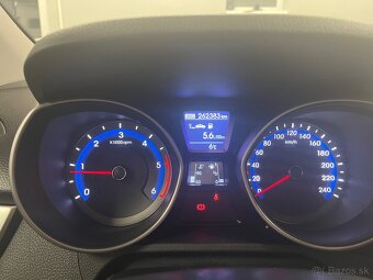 Hyundai i30 1.6crdi 2013 diesel - 14