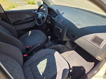 Skoda Fabia combi 1.4 16V 74kW benzin - 14