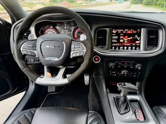 Dodge charger 6.2 SRT Hellcat - 14