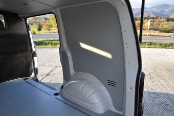 Volkswagen T5 Transporter 2,0TDi, 75kW, M5, 4d. 3.Miestne - 14