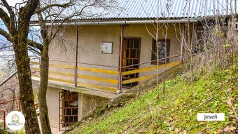 Chata na predaj s funkčnou vinicou pri obci Hrhov - 14