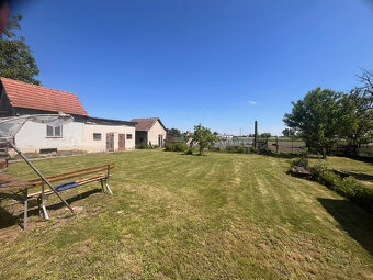 Rodinný dom na úžasnom pozemku. - 14