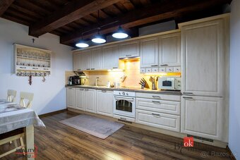 Elegantná vidiecka rezidencia s nádychom luxusu priamo v prí - 14