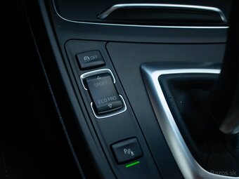 BMW Rad 1 M 140i xDrive Shadow A/T - 14