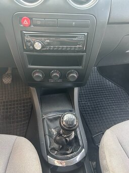 PREDÁME SEAT IBIZA 6L/SCASYX01 - rok výroby 2003 - 14