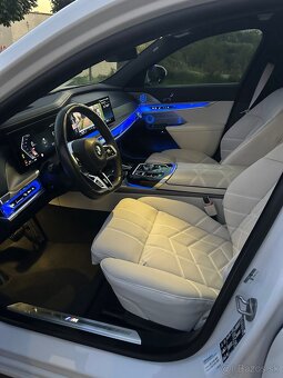 BMW 740d M XDRIVE - 14