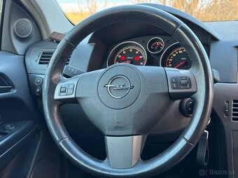 Opel Astra H GTC 2.0 TURBO - 14