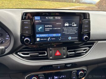 hyundai i30 cw combi 1,6 crdi nafta r.v. 9/2020 - 14
