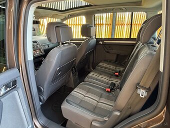 Volkswagen Touran 2.0 TDI  Highline Match Edition - 14