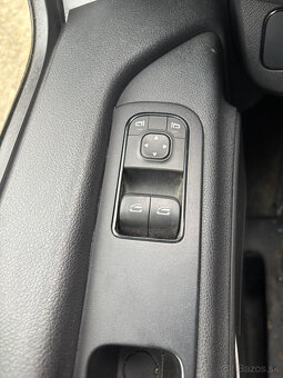 Mercedes-Benz Sprinter 519 - mini ťahač so spaním - 14