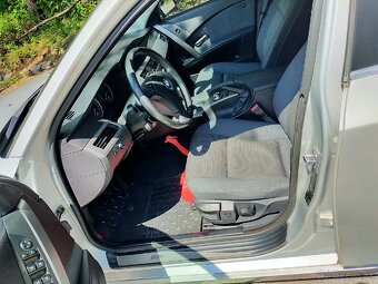 BMW 525 D Touring - 14