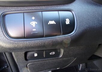 Kia Sorento 2.2CRD147kW4X4 REBEL 122 000KM nafta automat - 14