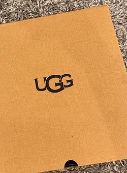 UGG lowmel sand 38 - 14