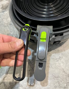 Tefal ActiFry 2-in-1 YV960140 Teplovzdušná fritéza - 14