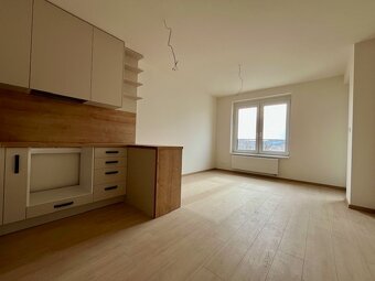 2-izb.byt v novstavbe SLNEČNÁ PLÁŇ, loggia, skolaudovaný - 14