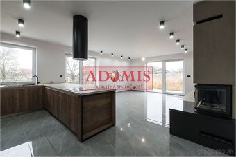 ADOMIS - predám 5-izbový bungalov1, 123m2,Ortáše 607m2, iba - 14