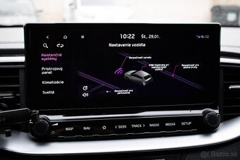 Kia Ceed SW 1.5 TGDi Silver, 1. Majiteľ, Navi,Kamera,Connect - 14