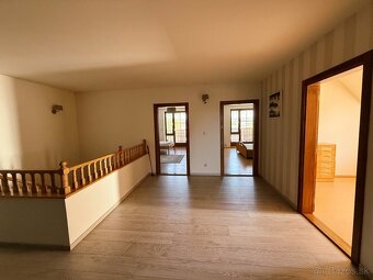 Na predaj krásny Rodinný dom,Trenčín-Zlatovce, pozemok 900m2 - 14
