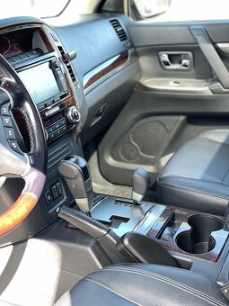 Mitsubishi Pajero 3.2 - 14