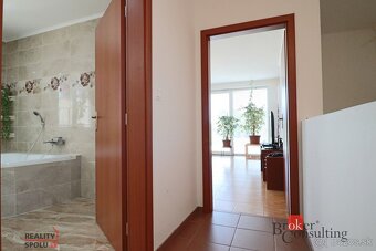 PRIESTRANNÝ RODINNÝ DOM S VEĽKÝM POZEMKOM – IDEÁLNY NA BÝVAN - 14