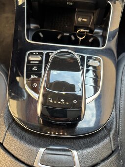 Mercedes Benz E220 AMG 4matic - 14