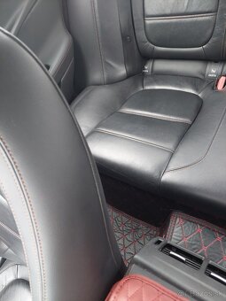 Jaguar Xe 2016 - 14
