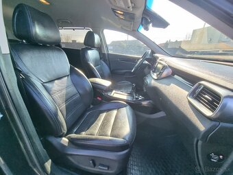 Kia Sorento 2.2 CRDi VGT 4WD ISG Platinum A/T za 15.790 € - 14