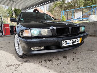 BMW e38 V8 735i - 14