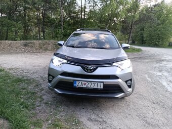 Predám Toyotu RAV4 2.0 Benzín Valvematic - 14