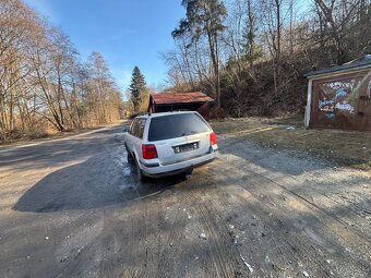 Volkswagen Passat 1.9 tdi 81kw afn Rozpredam na náhradné die - 14