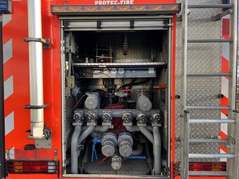 Hasičské vozidlo, Scania P94 260 4X2 2500L vody - 14
