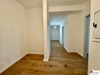 Predaj 3-izbového bytu, 80m2, Bratislava-Nové Mesto - 14