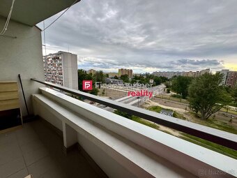 Na PREDAJ:  moderná Garsónka s LOGGIOU, vaňou a pivnicou - B - 14