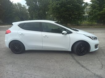 KIA Ceed 1.4 CVVT UEFA edicia Gold+Platinum - 14