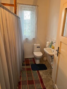 Rodinný dom v obci Mlynárovce - 14